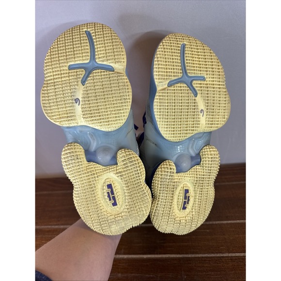 Nike Lebron‎ 19 XlX Aura Citron Youth GS 5.5Y DD0418-412 - Picture 6 of 11